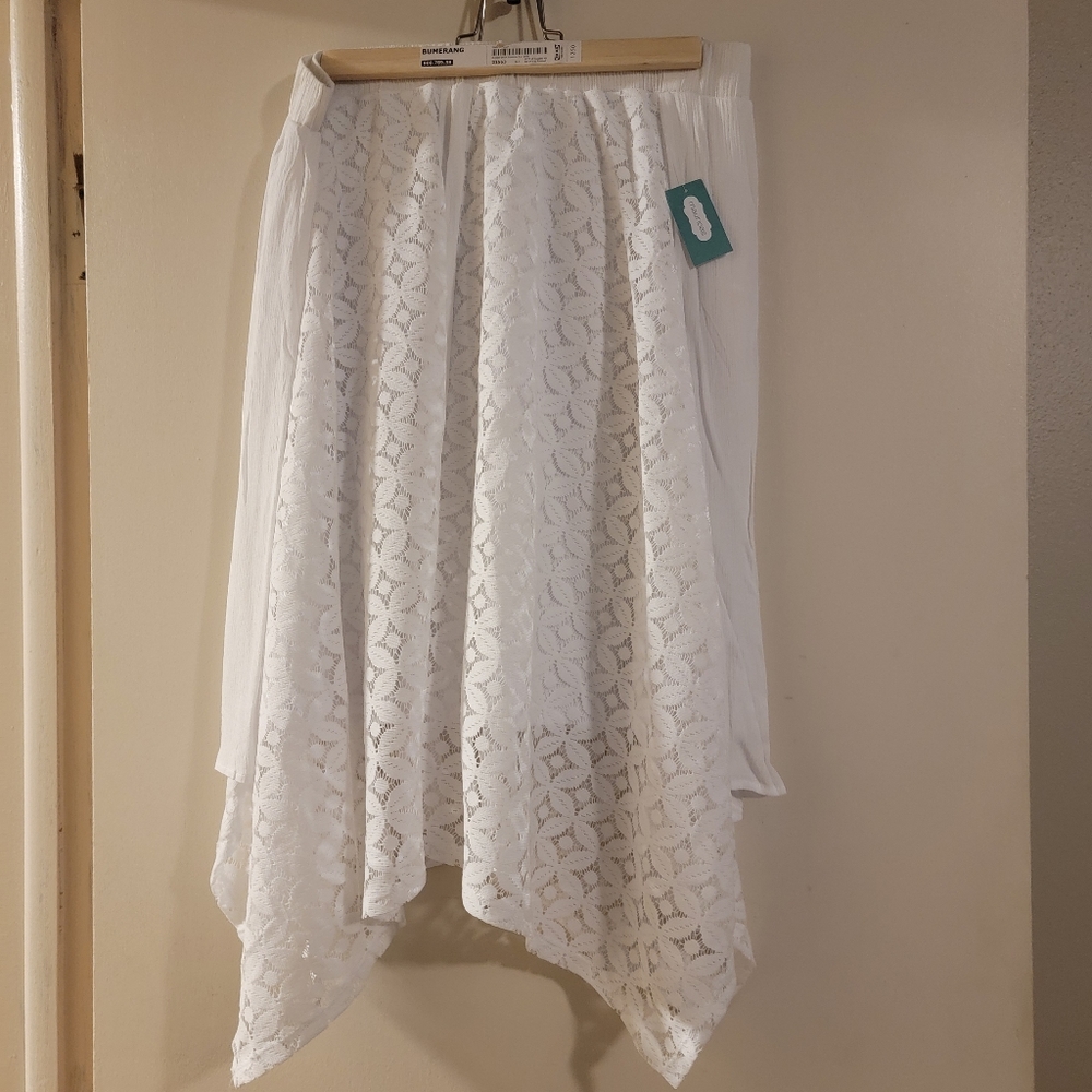 White lace skirt